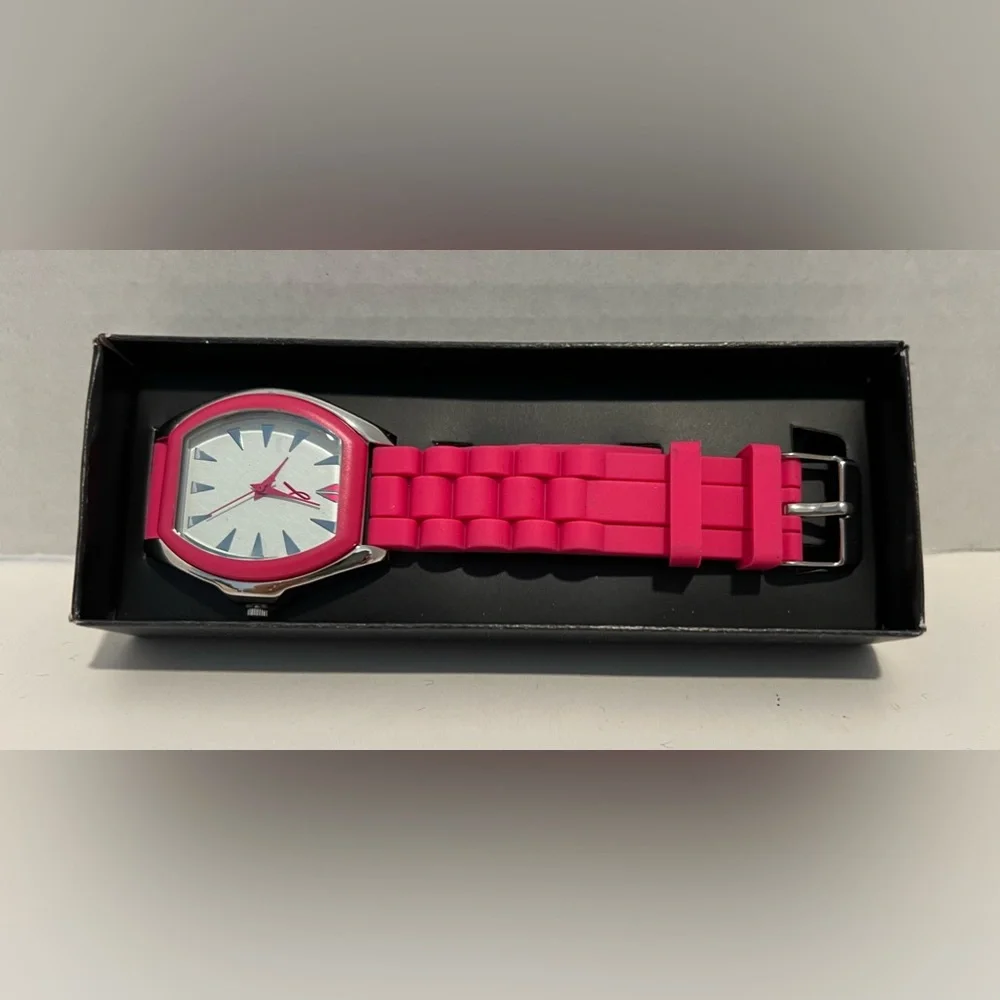 NIB 2014 Avon Breast Cancer Crusade Pink Analog Wristwatch